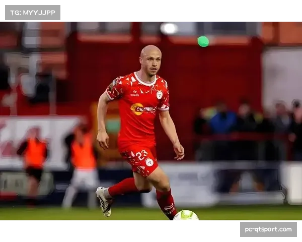 纽卡斯尔联迎战卡拉巴赫，主场优势或成晋级关键